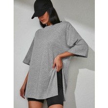 Moviment Kadın Standart Beden Duble Kol Yandan Yırtmaçlı Gri Melanj T-Shirt
