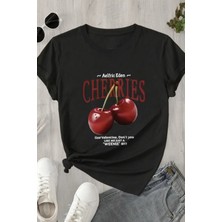 Kadın Siyah Cherry Baskılı Regular Bisiklet Yaka T-Shirt