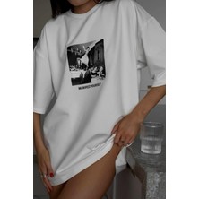 Guaraz Kadın %100 Pamuk Oversize Fit Bisiklet Yaka Baskılı Yazlık Beyaz Baskılı T-Shirt