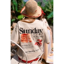 Sunday Routine Pankek Grafikli Oversize T-Shirt