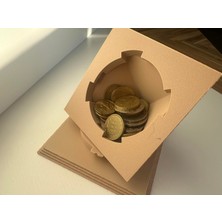 Piramit Görünümlü Altın Para Saklama Kasası