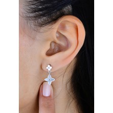 Gümüş Rodyumlu Sedef ve Zirkon Taşlı Çiftli Sallantılı Yonca Küpe SGTL13019RODAJ