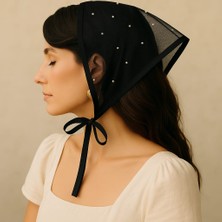 Betty Bands Siyah Tül Bandana Şapka – Taş Detaylı, Bağlamalı Işıltılı Aksesuar