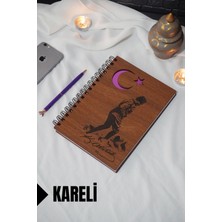 Kemal Atatürk Temalı Ahşap Kapaklı Defter - Kareli Defter - Ajanda - Okul Defteri (A5 - 120 Sayfa)