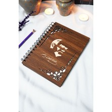 Mustafa Kemal Atatürk Ahşap Kapaklı Defter - Çizgisiz Defter - 60 Yaprak (120 Sayfa) - A5 15X21 cm