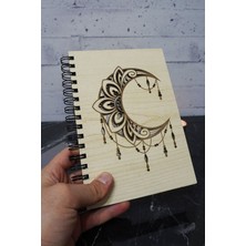 Ay Mandala Desenli Ahşap Kapaklı Defter - Çizgisiz Defter - Günlük - Ajanda- A5 Anı Defteri