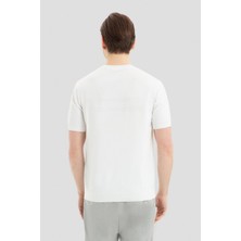 Sabri Özel Erkek Ekru Bisiklet Yaka Düz Desenli Slim Fit Tişört