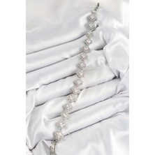 Pirinç Zirkon Taşlı Yonca Baget Model Gümüş Renk Vıp Seri Kadın Bileklik - Bamido