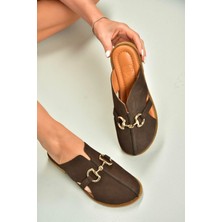 U944150403 Kahverengi Hakiki Deri Önü Kapalı Kadın Terlik