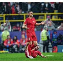 Türkiye Euro 2024 Merih Demiral Iç Saha Forması (Red))