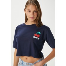 Kadın Cute Kiraz Baskılı Lacivert Crop T-Shirt