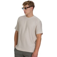 Ekru Regular Fit Bisiklet Yaka Basic Tişört