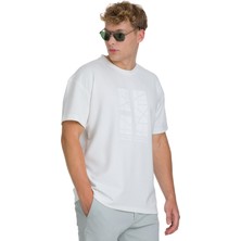 Beyaz Regular Fit Bisiklet Yaka Oversize Tişört