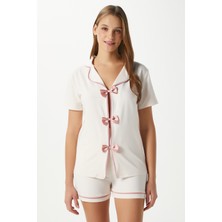 Kadın Violet Ekru Şortlu Fiyonklu Alt Üst Pijama Takımı