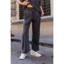 Kadın Yıkamalı Siyah Oversize Takım – Tişört & Bol Paça Pantolon
