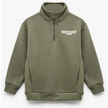 Uzun Kollu Şardonlu Yarım Fermuarlı Dik Yaka Sweatshirt