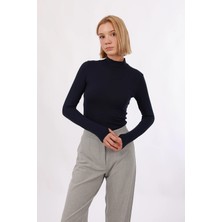 Kadın Parmak Detaylı Body