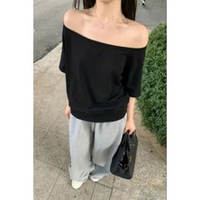 Siyah Kadın Düşük Omuz Kayık Yaka Oversize T-Shirt