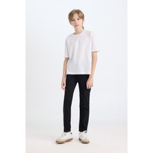 DeFacto Erkek Çocuk Slim Fit Dar Kesim Düz Paça Cepli Siyah Basic Düz Jean Pantolon C3683A824AU