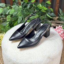 Siyah Sivri Burun Minderli Arkası Açık Blok Topuklu Ayakkabı M1127