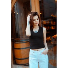 Kolsuz V Yaka Crop