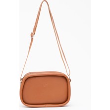 Taba Shk62 Tek Bölmeli Suni Deri Ayarlanabilir Askılı Fermuarlı Çapraz Omuz Çantası