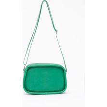 Çimen Yeşili Shk62 Tek Bölmeli Suni Deri Ayarlanabilir Askılı Fermuarlı Çapraz Omuz Çantası