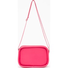 Fuşya Shk62 Tek Bölmeli Suni Deri Ayarlanabilir Askılı Fermuarlı Çapraz Omuz Çantası