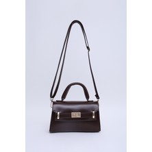 Kahve Rengi Shk188 Suni Deri Tek Bölmeli Kilit Detaylı Askılı El, Kol Ve Omuz Çantası