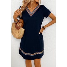 Ahes Shopping Kadın Kısa Kollu V Yakalı Etnik Desen Şerit Detaylı Viskon Elbise