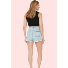 Kadın Yırtıklı Denim Şort Slim Kalıp Pamuk Rahat Günlük Kullanım Yaz Aylarının Vazgeçilmezi