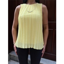 Sarı Astarli Pileli Kolsuz Bluz