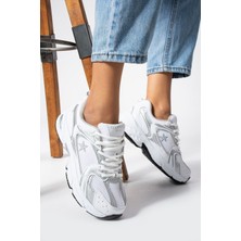 Ellastar 570 New Kadın Sneakers Spor Ayakkabı Gri Renkli Düz Tabanlı Kadınlar İçin Rahat ve Şık Seçim