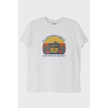 Nuugg On A Dark Desert Highway Retro Baskılı Beyaz Tişört (S)