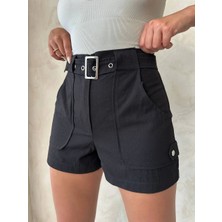 Kemer Detaylı Gabardin Şort Siyah S25289