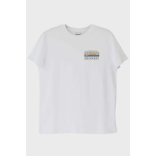 Nuugg Beyond Ordinary Baskılı Beyaz Tişört (S)