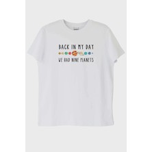 Nuugg Back In My Day We Had Nine Planets Baskılı Beyaz T-Shirt (Xxl)