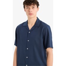 DeFacto Relax Fit Polo Yaka Keten Karışımlı Kısa Kollu Gömlek D9882AX25AU