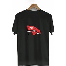 1 Mayıs Emekçilerimiz Için Özel Tasarım Bayraklı Emekçi Baskılı T-Shirt - Siyah