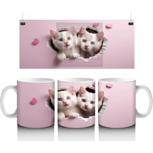 Çatlak Duvar Arasında Meraklı Beyaz Yavru Kediler - Baskılı Kahve Kupası