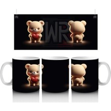 Kalpli Şortlu Sevimli Ayıcık ve Arka Görünümü – Baskılı Kahve Kupası