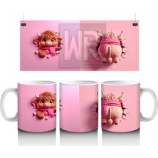 Tatlı Gülümsemeli Kalpli Figür Tutan Sevimli Ayıcık (Çift Açı) - Baskılı Kahve Kupası