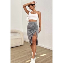 Kadın Beyaz Tek Omuzlu Çapraz Askılı Crop Top Büstiyer