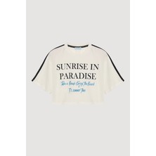 Paradise Ekru Biye Detaylı Yazı Baskılı Crop Tshirt