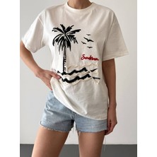 Erica Beyaz Baskılı Nakışlı Tshirt