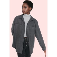 Kadın Düz Desen Kaşe Gömlek Çift Cepli Günlük ve Iş Hayatı Için Yaz Aylarının Vazgeçilmezi