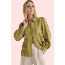 Kadın Çizgili Dokuma Gömlek Yaka Detaylı Regular Kalıp Uzun Kollu Günlük Kombinler Hafta Sonu