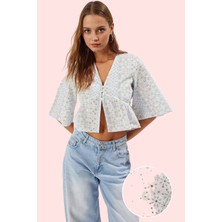 Kadın Yazlık Çiçekli Desenli V Yaka Truvakar Kol Gömlek Pamuk Günlük Kullanım Modern Tasarım