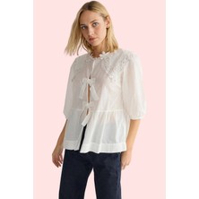 Kadın Pamuk Bluz Dantelli Yaka Rahat Kalıp Truvakar Kol Günlük ve Şık Stil Kaliteli Malzeme