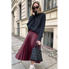 Kadın Bordo Pileli Etek Kombini – Günlük ve Şık Stil | Sonbahar/kış Moda